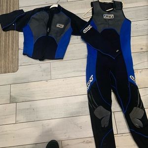 Slippery wetsuit for jetskies or riding